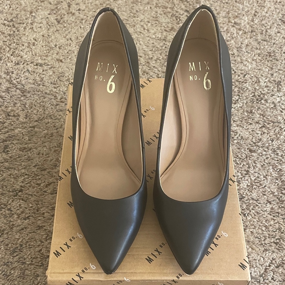 Mix No. 6 M6-DANYAH-C Black Stella Napa PU 7.5M